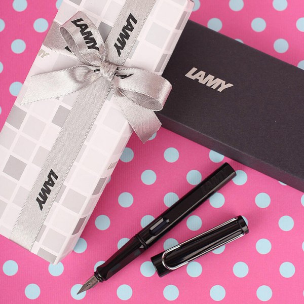 LAMY ラミーサファリ 万年筆 ブラック 無料刻印